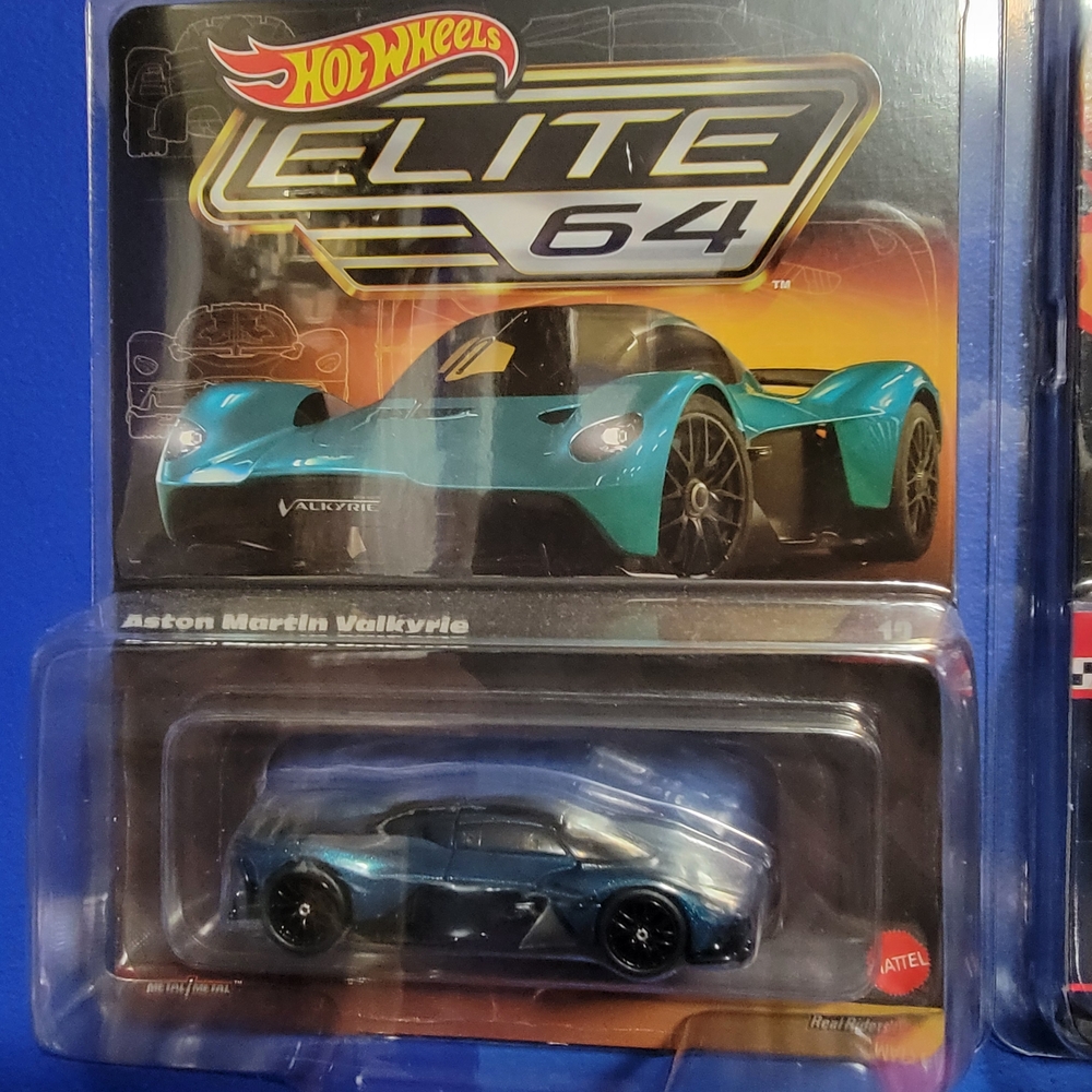 Hot Wheels Elite 64 Aston Martin Valkyrie - Blue
